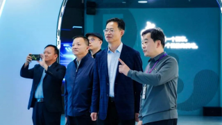 國家廣電總局發(fā)展研究中心一行赴利亞德勵(lì)豐文化調(diào)研指導(dǎo)